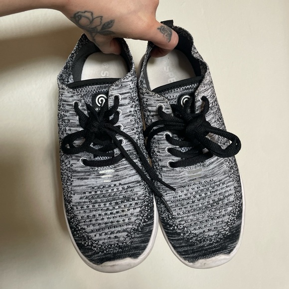 Champion Athletic Shoes - Picture 4 of 8